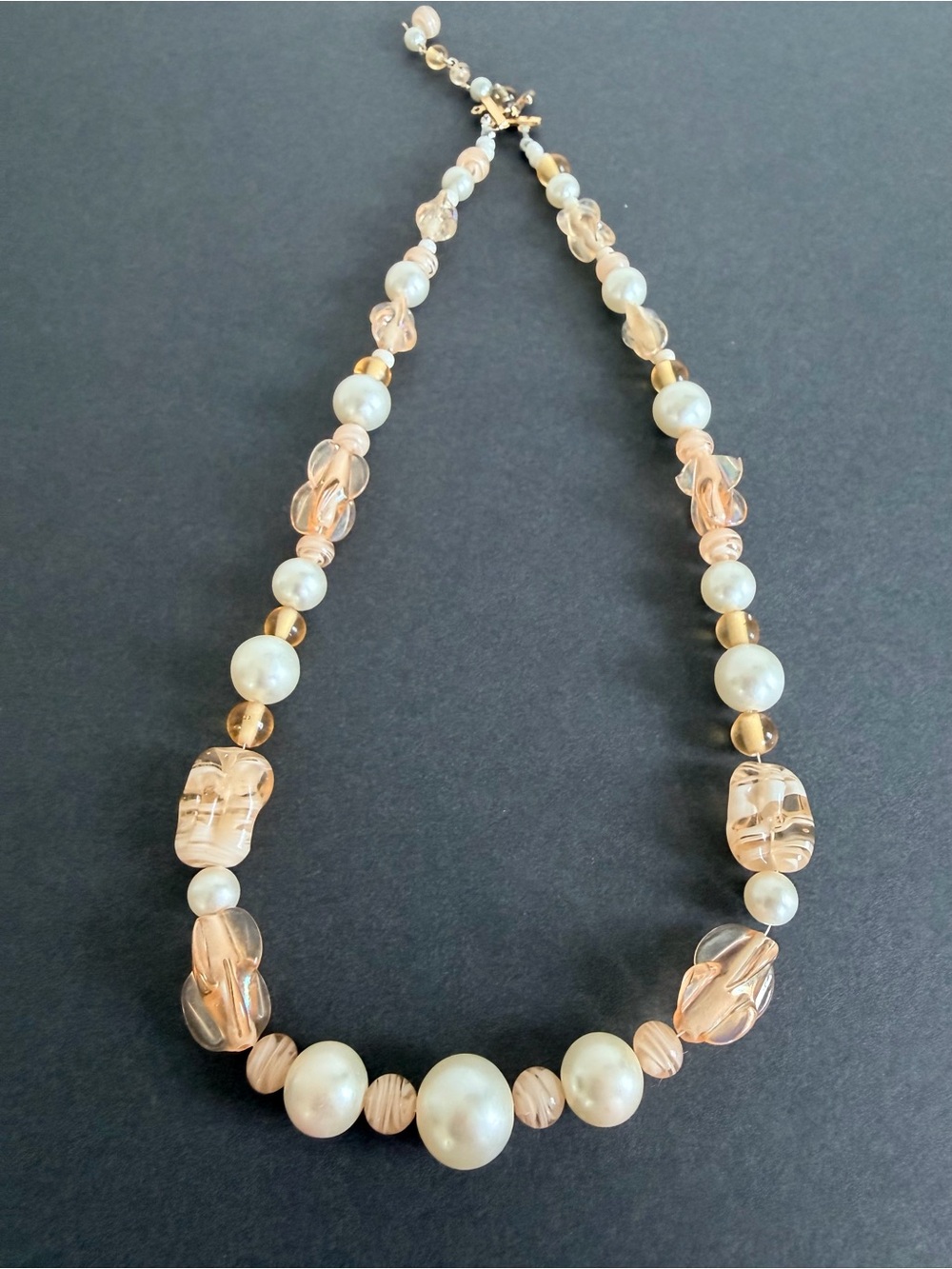 VTG 1950s Pearl &  Blush Glass & lucite bead single Strand Necklace 20"-22"